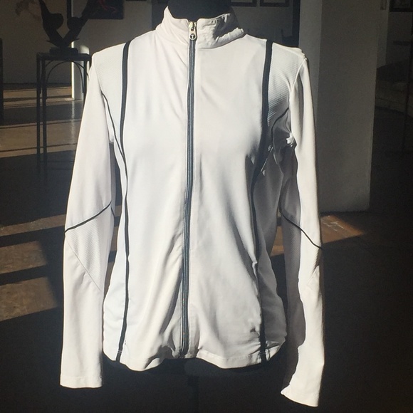 White Tail Tech performance top - Picture 4 of 7